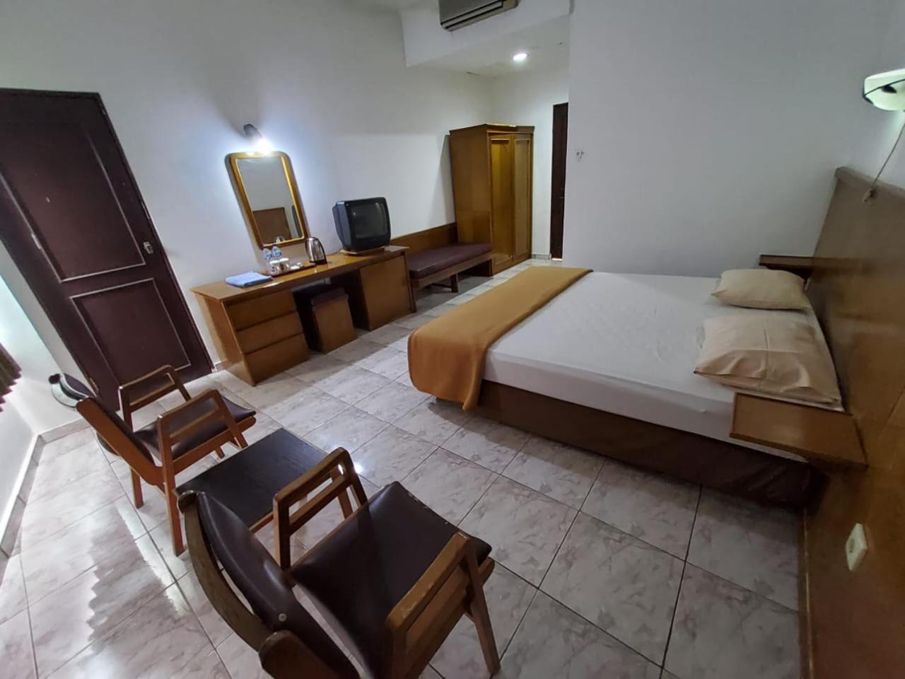Hotel Kumala Samudra Cikakak 外观 照片
