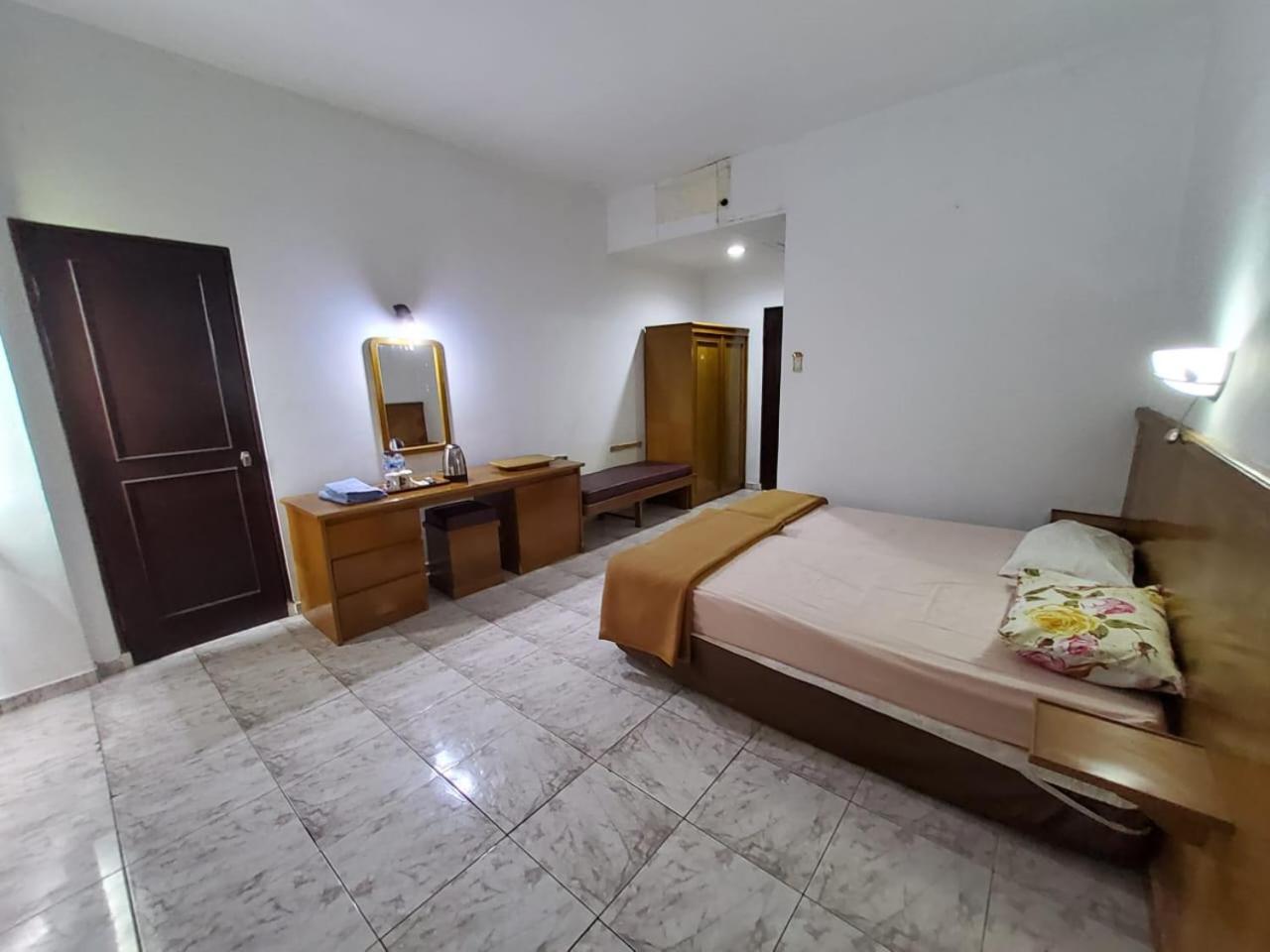 Hotel Kumala Samudra Cikakak 外观 照片