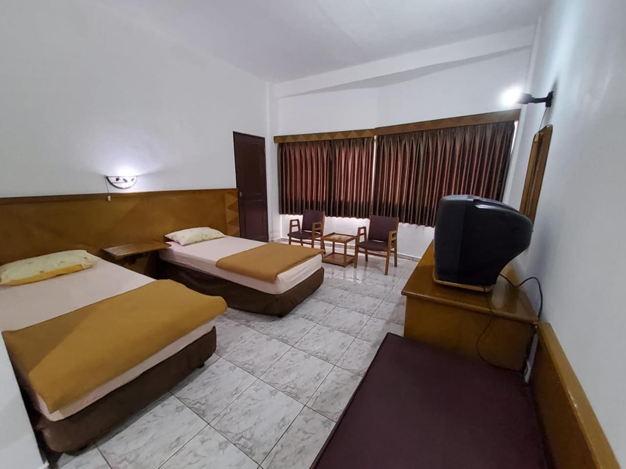 Hotel Kumala Samudra Cikakak 外观 照片